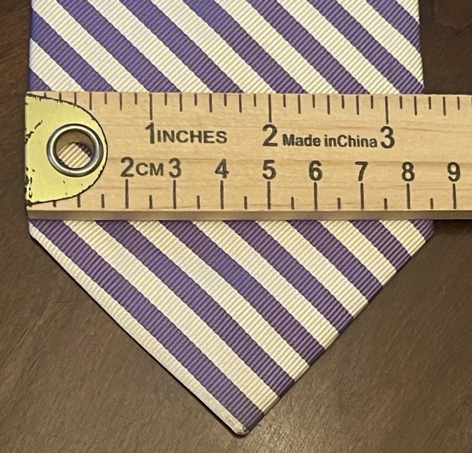 Corbata Meeting Street púrpura hecha a mano Repp 100 % seda para hombre hecha en China Foto 4 de 4