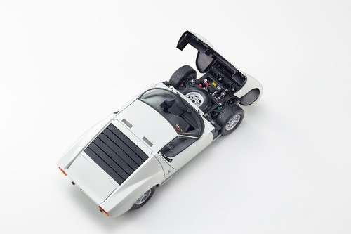 Kyosho Lamborghini Miura P 400 White/Silver 1/18. 08314W - Picture 10 of 15