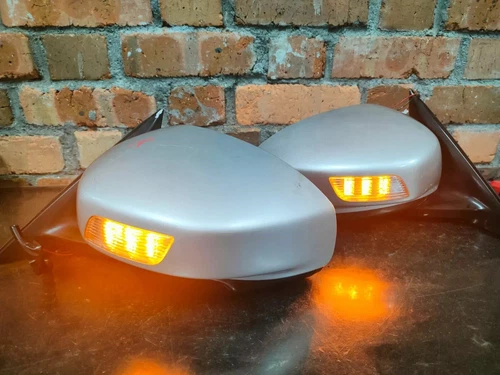 PAIRS JDM NISSAN FUGA Y50 M34 M35 CAMERA SIDE DOOR MIRROR WITH LAMPS LIGHT GREY