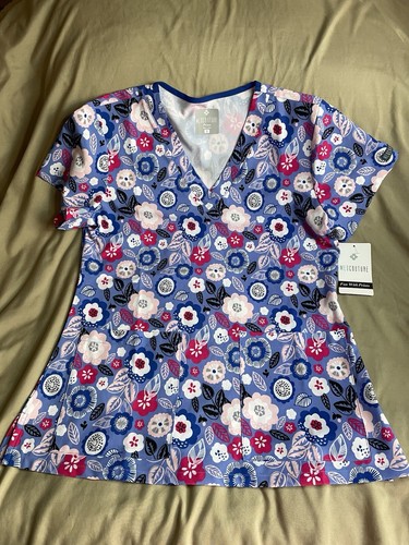 Neu mit Etikett Med Couture 8564 UBFL (Urban Floral) Peeling-Top Größe Small