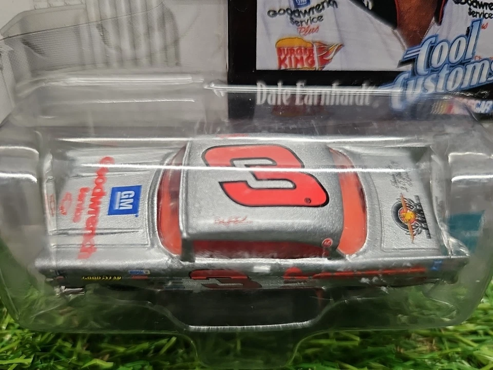 Chevrolet Bel Air 1957 de colección NASCAR Winners Circle Cool Customs Dale Earnhardt Foto 3 de 4