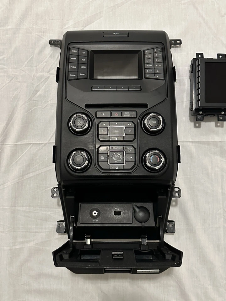 2014 Ford F150 CONTROL PANEL,EL3T18A802BA3JA6/CD/4 inch Information Display - Image 3 of 4