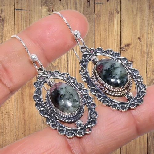 Pendiente de plata de ley 925 con piedras preciosas étnicas eudialito natural 2,0" A809 Foto 2 de 4