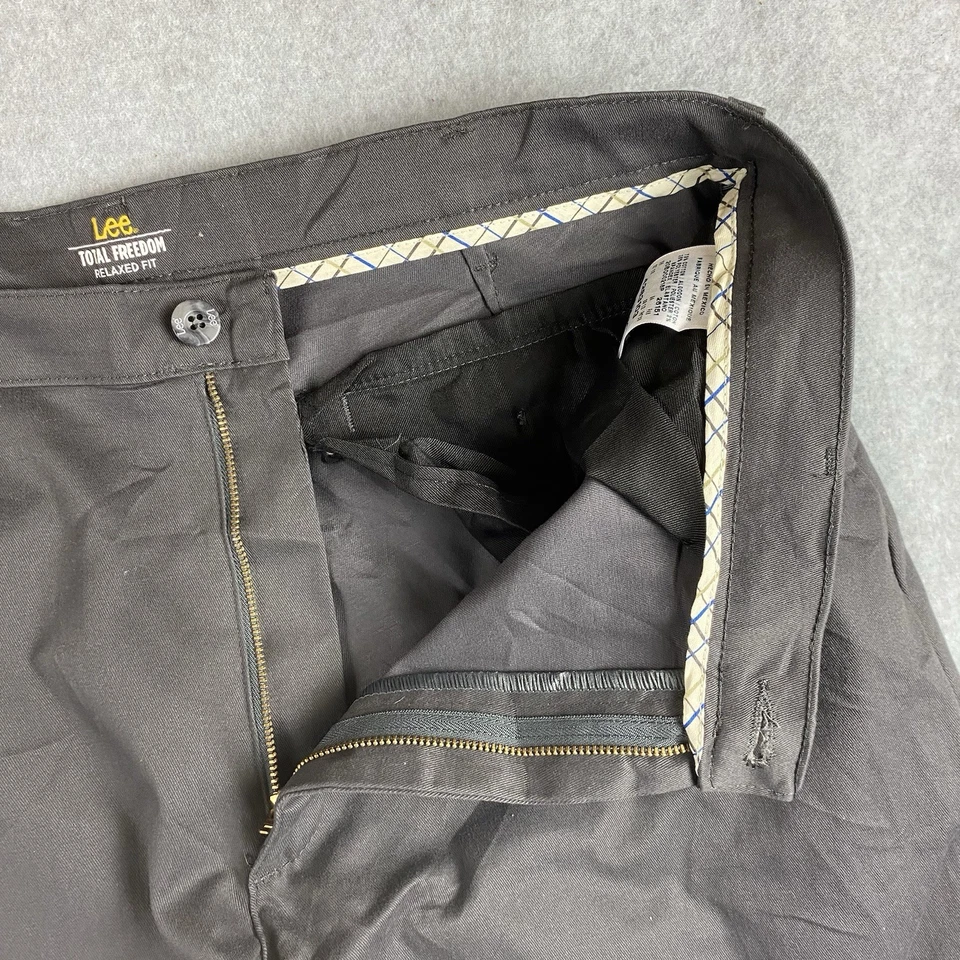 Lee Chino Pants Mens W36 L34 Grey Total Freedom Relaxed Fit Straight Leg Khakis - Image 4 of 4