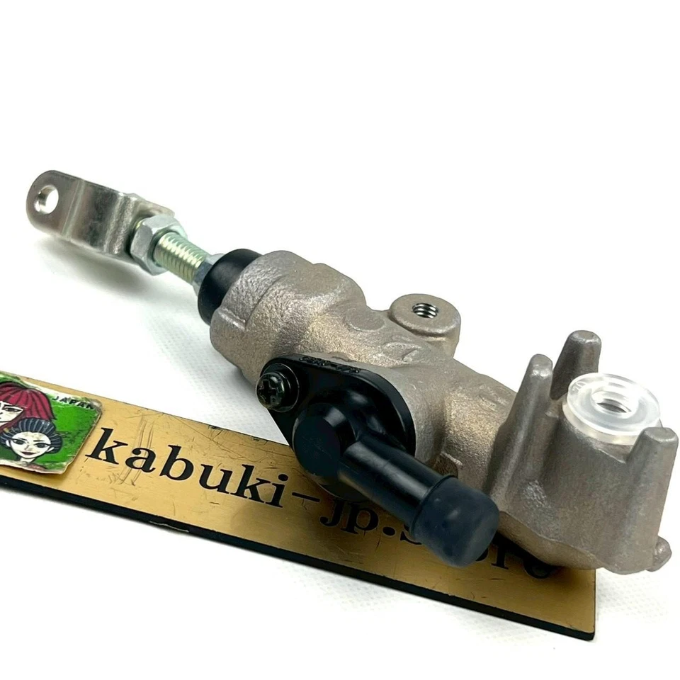 SUZUKI Genuine 69600-33C00 HAYABUSA GSX1300R 99-07 Rear Brake Master Cylinder - Image 3 of 4