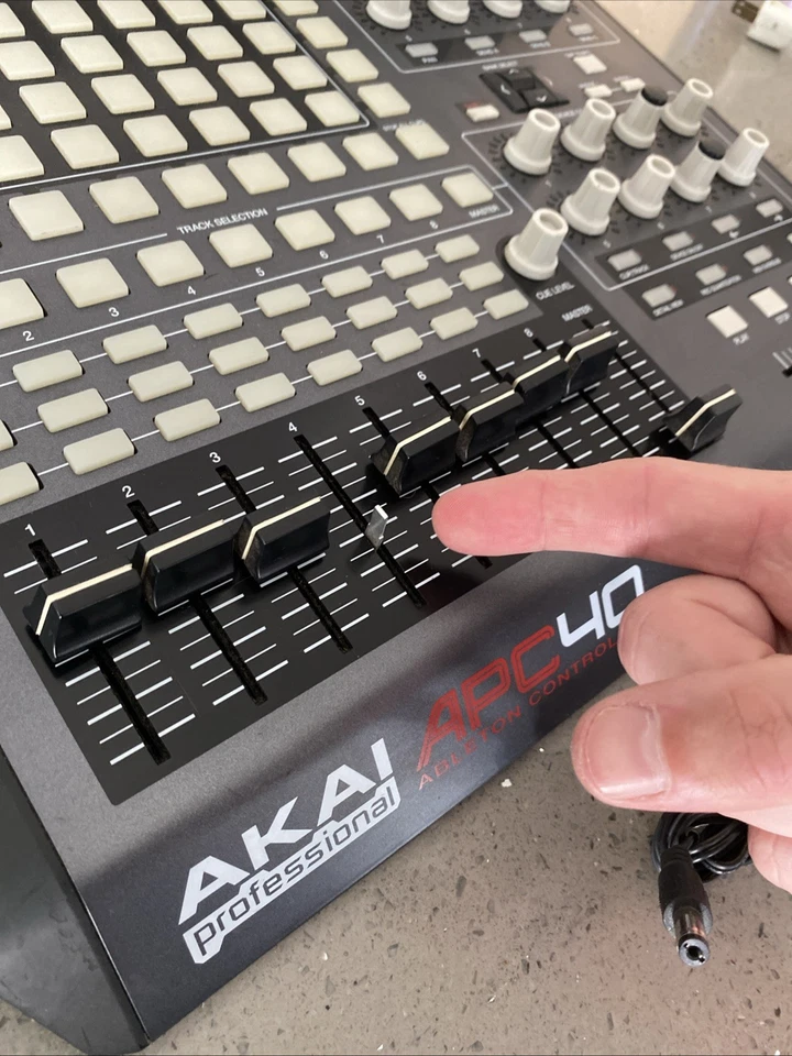 Akai Professional  APC 40 Ableton Controller W Power Cord tested - Image 3 of 4