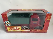 TONKA Collection Series Classic 1949 Dump Truck 1/18 Pressed Steel 