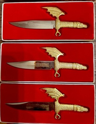 RARE 1990s Vintage 440 Stainless Steel Point Blade Flying Dragon Dagger Set