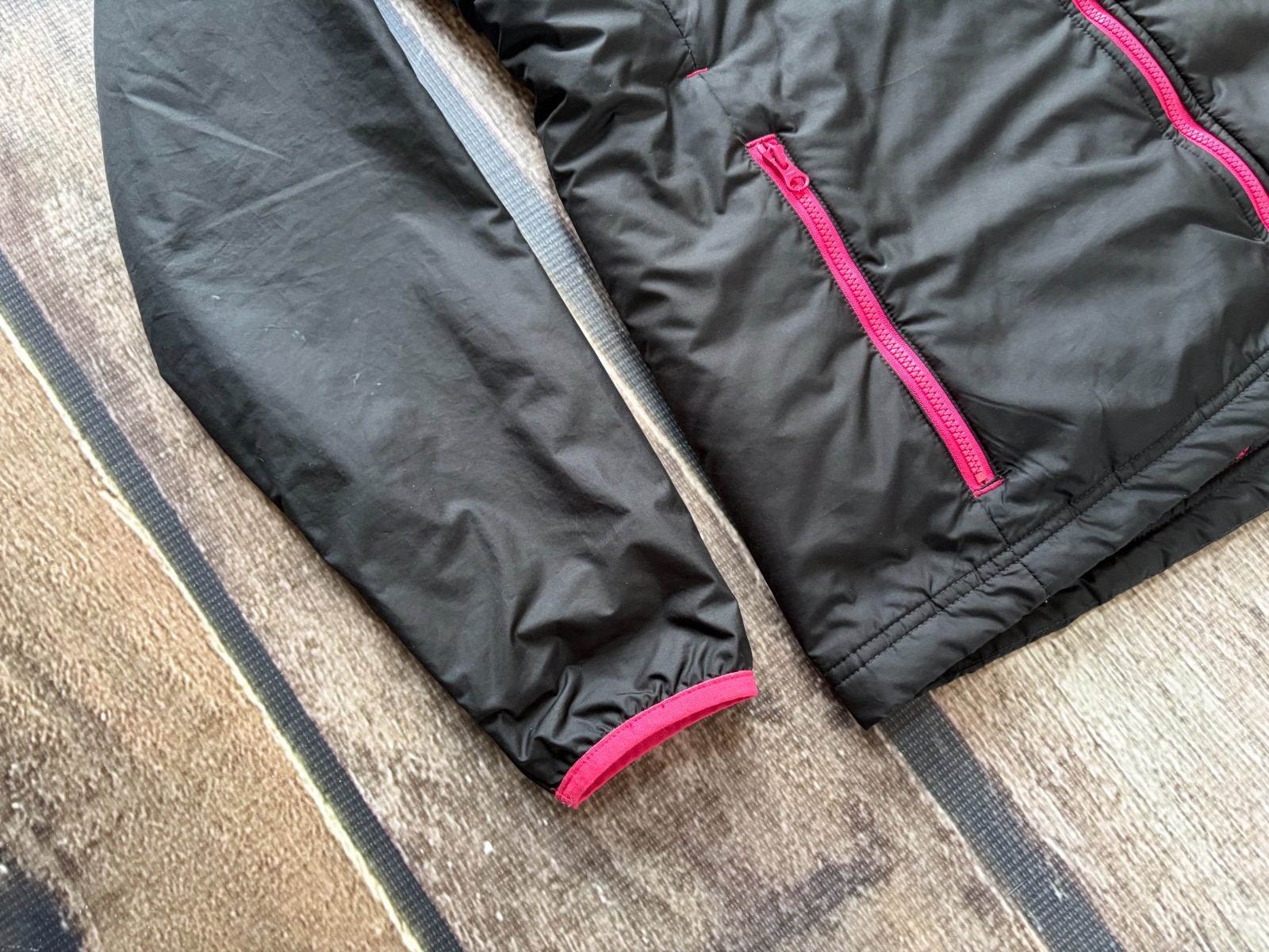 HELLEY HANSEN REGULATE MIDLAYER JACKET BLACK PINK… - image 2