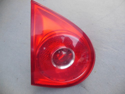 Rückleuchte Rücklicht links innen VW Golf 5 Limousine 1K6945093G 89031705 Valeo