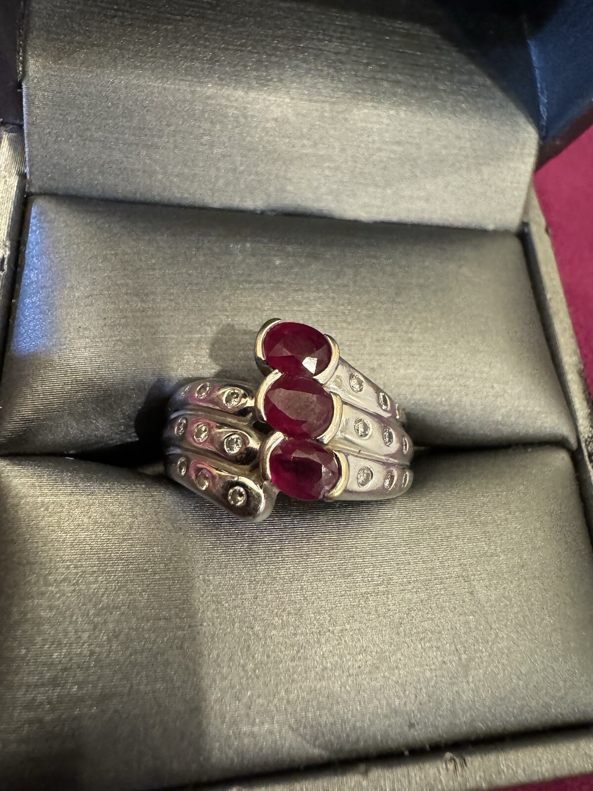 18k Solid White Gold And Ruby Ring 7 Grams Size 6… - image 2