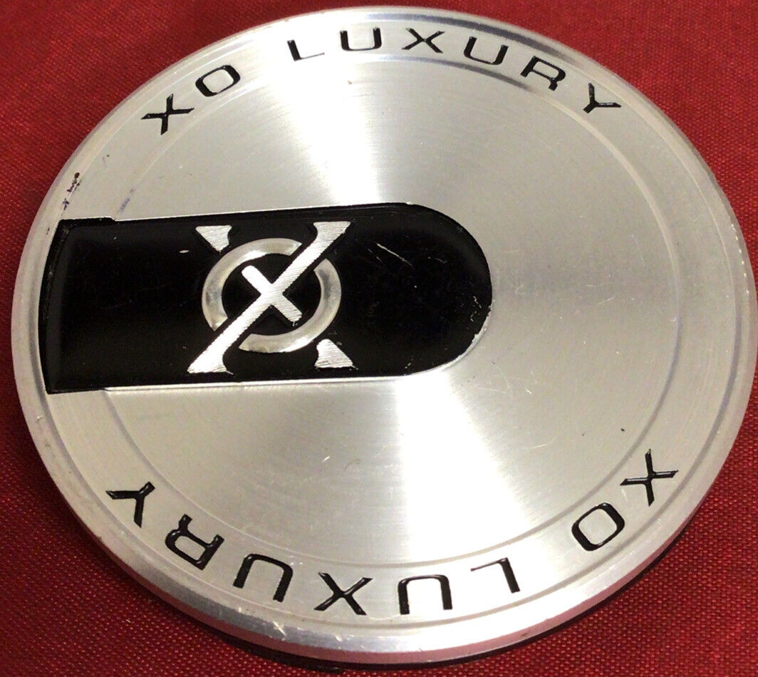 ONE USED XO LUXURY CENTERCAP C029 12907
