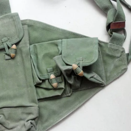 Borsa magnetica militare cinese tipo 56 campo munizioni Chicom 56 petto verde - Foto 2 di 5