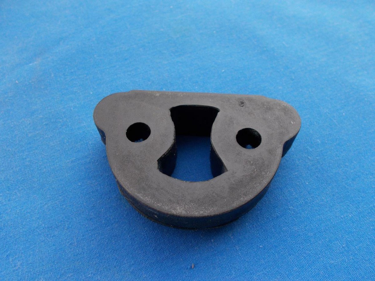 Yamaha NOS 1M1-82555-00. Main Switch Damper. DT 125/175/250/400