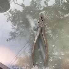 Vintage 6.5" Kraeuter Linesman Fencing Pliers #1841-6 1/2, Made in U.S.A.