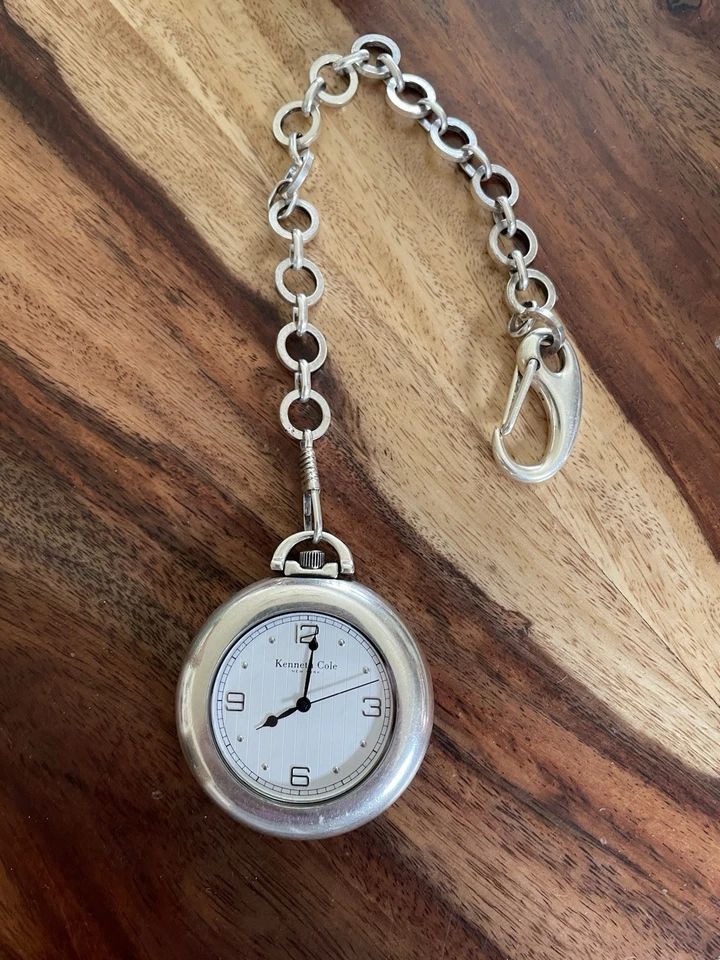 Reloj Bolsillo Kenneth Cole Foto 2 de 3