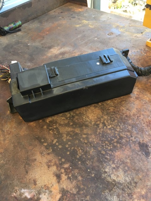 2001-2004 Ford Escape OEM fuse box | eBay