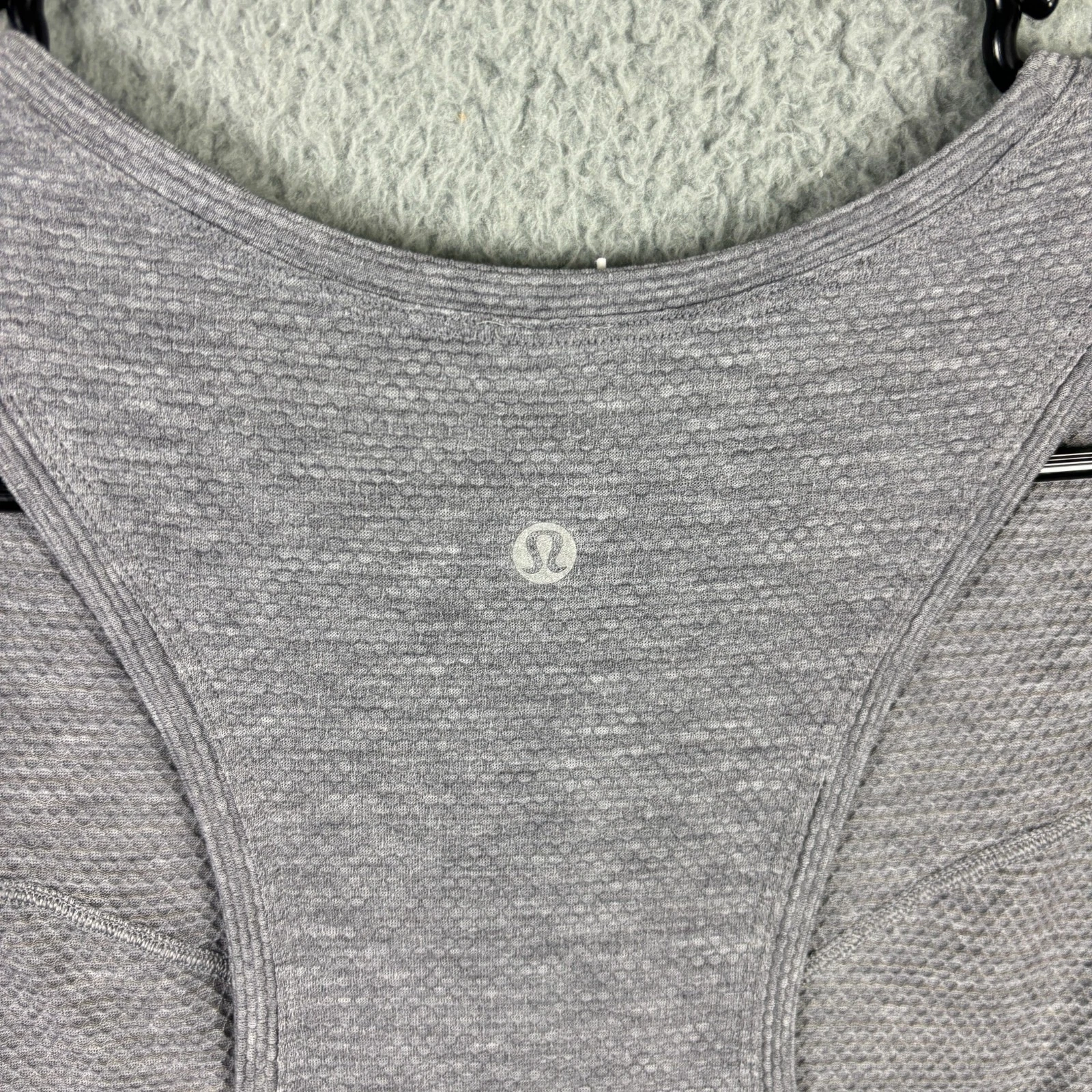 lululemon high neck cropped race length tank-top