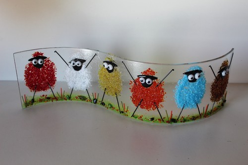 colourful naughty sheep in fused glass. They're freestanding, fun sun catchers - Picture 70 of 73