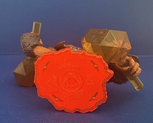 Skylanders Trap Team - Wallop Figure - Earth Element - Red Base - 2014 - Master - Picture 5 of 6