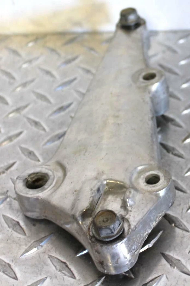 1978 HONDA HAWK CB 400 T PÉ DIANTEIRO ESQUERDO SUPORTE DE DEGRAU 50700-413-000 - Imagem 3 de 4