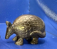 Vtg Mid Century Modern Brass Armadillo Figurine Home Decor Hollywood Regency
