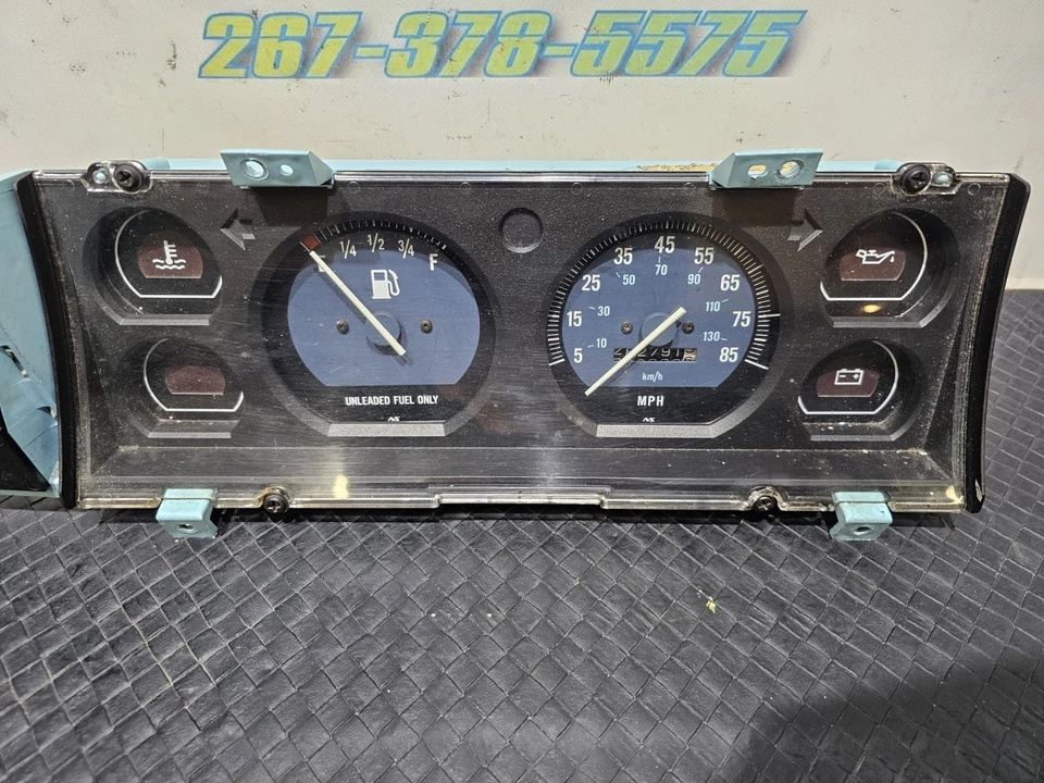 1985 - 1991 JEEP CHEROKEE XJ INSTRUMENT CLUSTER WITH TACHOMETER 282K MILES - Image 2 of 4
