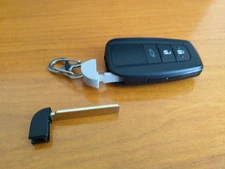 Toyota Blank Key – Uncut Replacement Plastic Key Ring Connector for Toyota