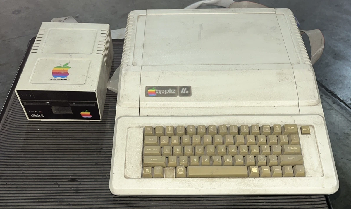 VINTAGE APPLE IIC COMPUTER W DISK II A20003 | eBay