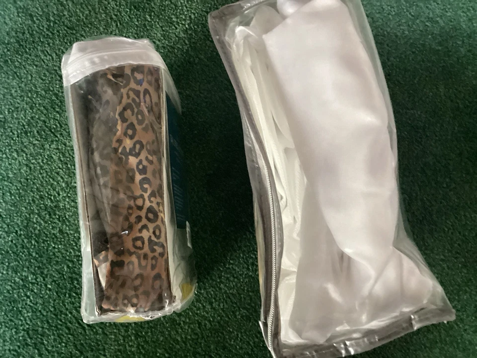 2 faldas de cama tamaño queen blanco y estampado animal Foto 4 de 4