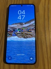 UNLOCKED SAMSUNG GALAXY S22 5G Black 128gb Used