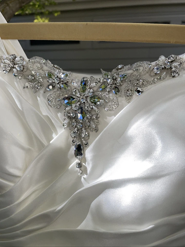 Vestido de novia vintage Alfred Angelo marfil talla 6 sirena satinado estrás Foto 4 de 4