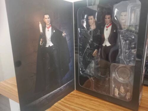 NECA Universal Monsters Ultimate Dracula (Transylvania) 7" Action Figure - Picture 7 of 9