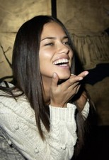 BEAUTIFUL ADRIANA LIMA 8X10 Photo