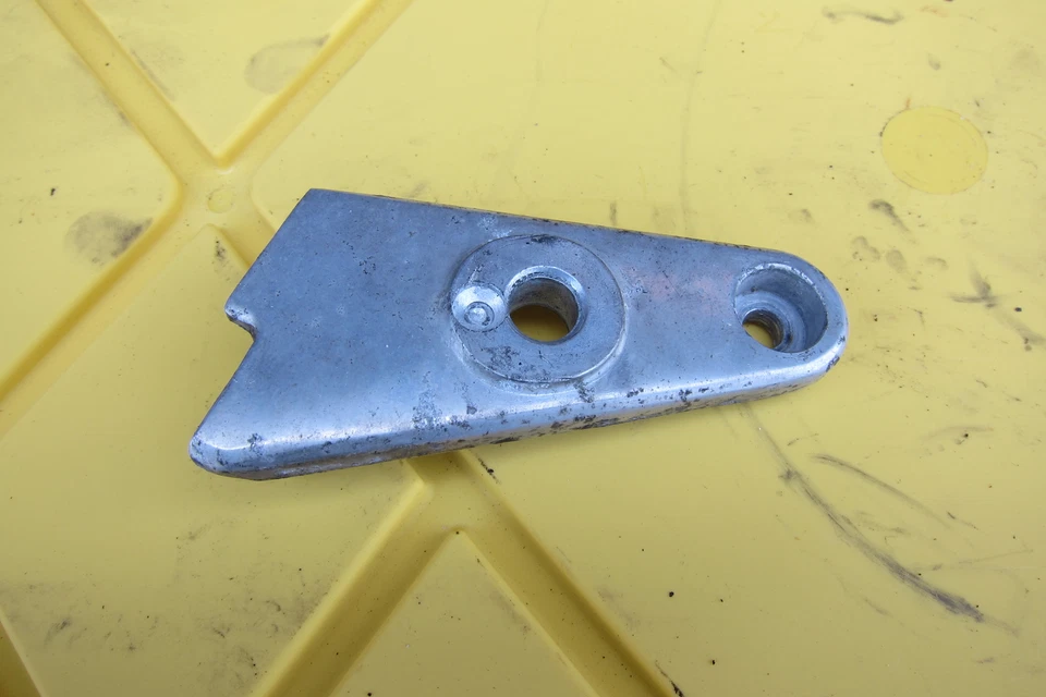 1985 1986 HONDA SHADOW 1100 VT1100C HEADLIGHT LEFT MOUNT BRACKET - Image 4 of 4