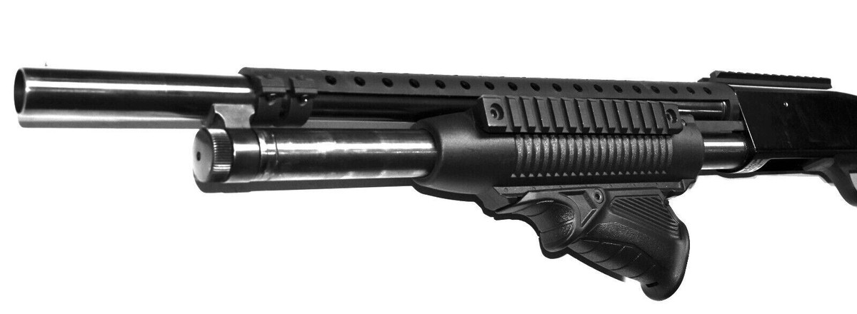 Railed Forend with Angled Foregrip for Mossberg 500 590 Maverick