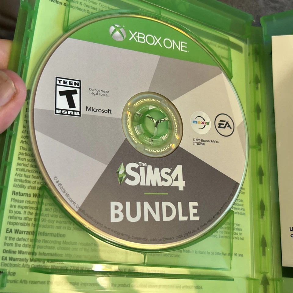 XBox One - Sims 4 Bundle Base Game Island Living Expansion Game Pack - Tested - Image 2 of 4