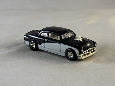 Hot Wheels Shoe Box 2003 Preferred 100% Black and White RRs