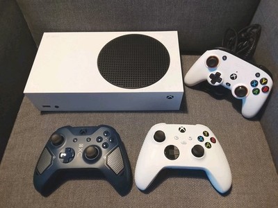 Microsoft Xbox Series S, Weiß, Inkl. 3 Controller