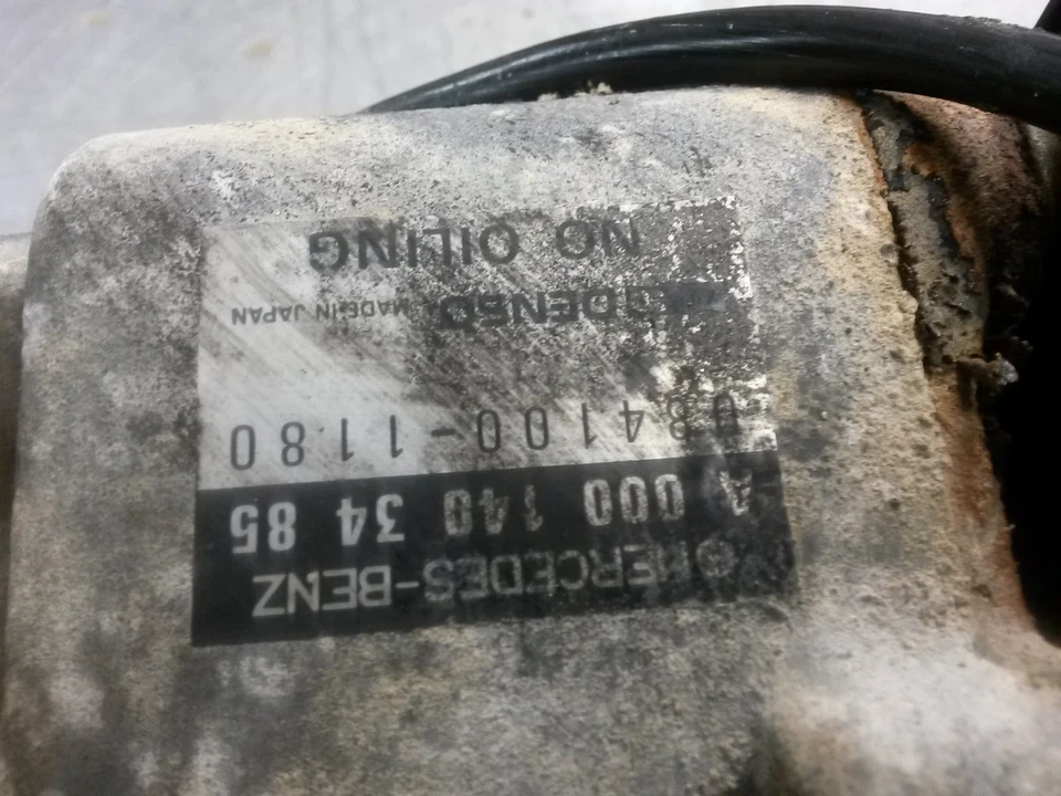 Bomba de inyección de aire Mercedes-Benz E500 1994 4,2 0001403485 Foto 2 de 4