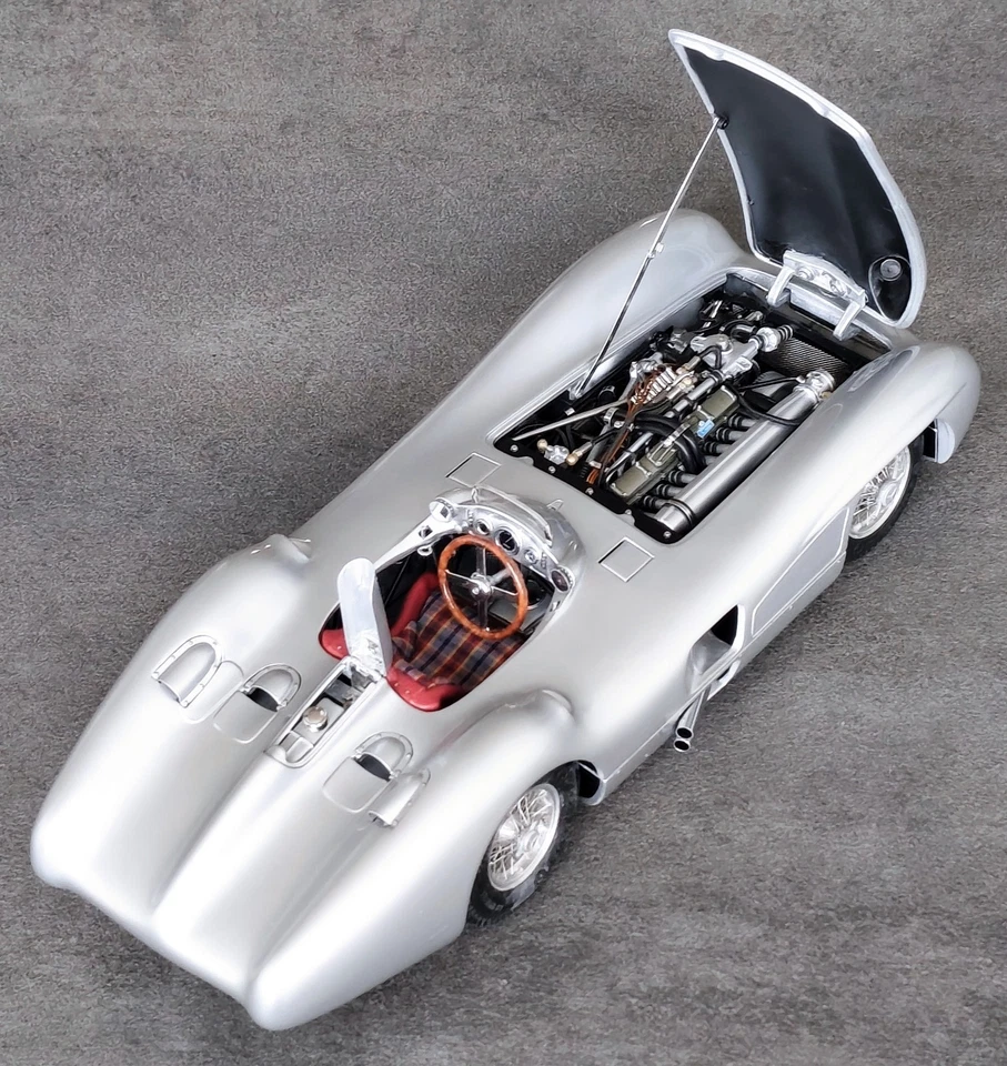 1:18 CMC Mercedes-Benz W196R 1954/1955 - Photo 3/3