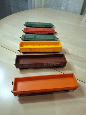 6× HO Gondola Freight Cars   TYCO, Life-Like, Roco   Hong Kong/Austria