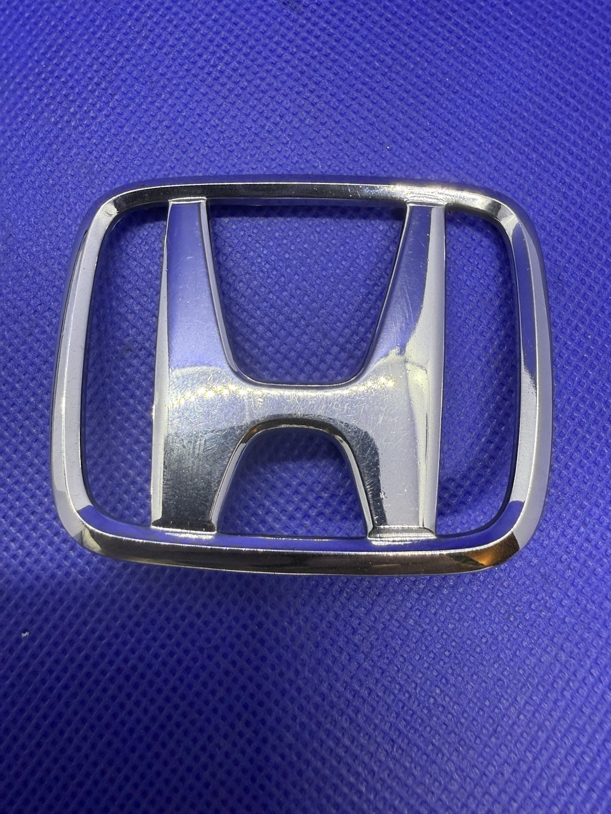 Évitez le jeu des copies : emblème arrière Honda Civic 92/96 authentique 75700-SR3