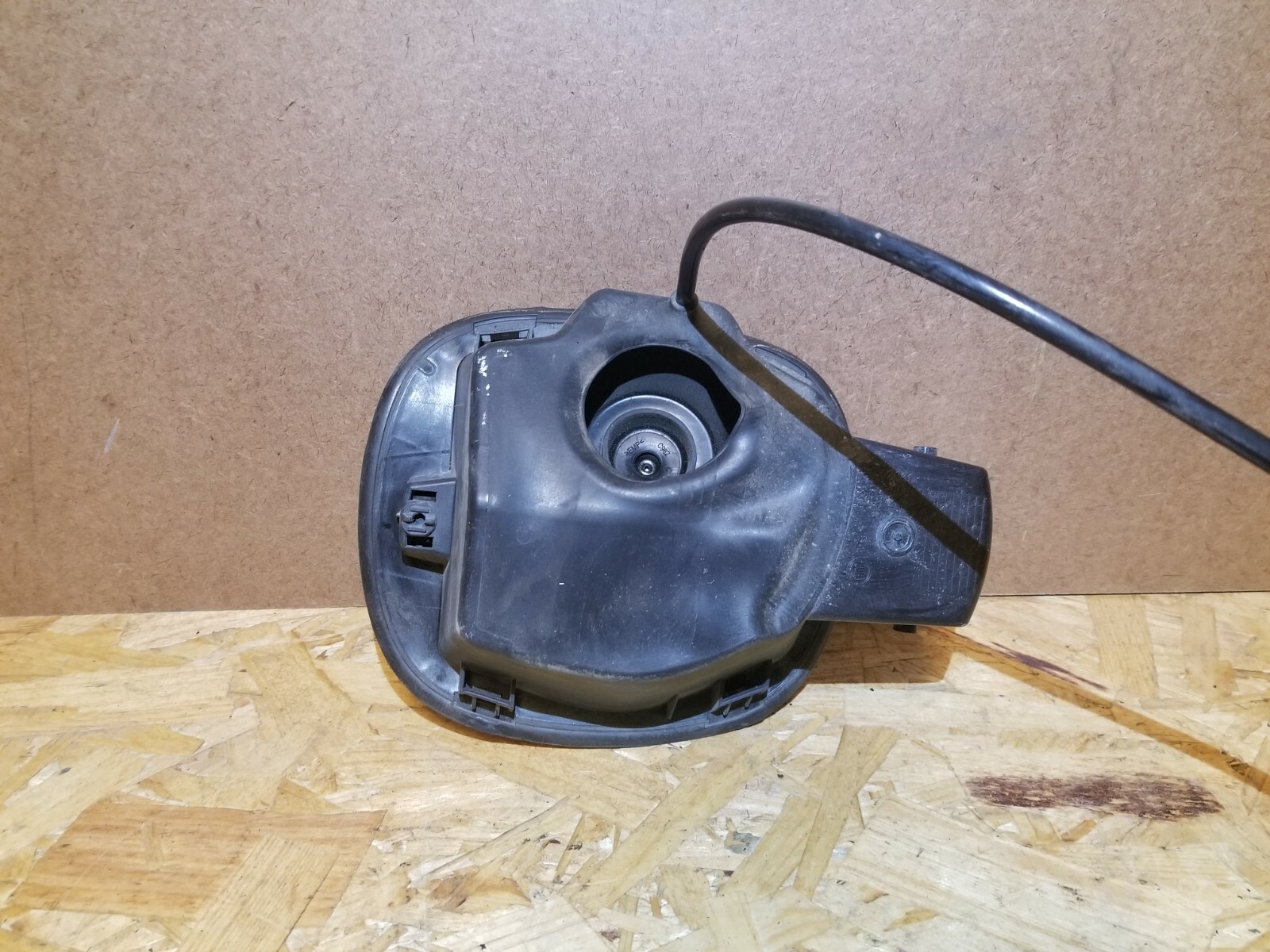 14 15 16 17 FIAT 500L GAS FUEL TANK DOOR LID OEM eBay