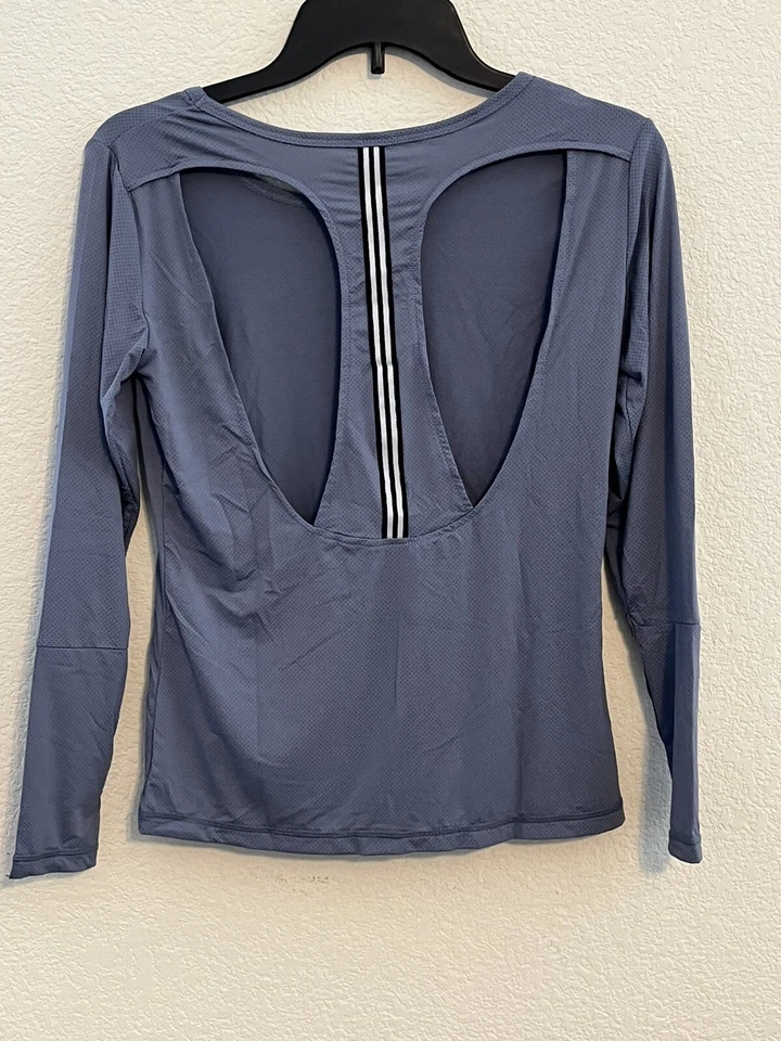 Ever Athlete Mujer Entrenamiento LS Corte Espalda Talla Pequeña Gris Foto 3 de 3