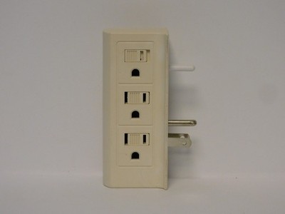 White Grounded Wall Tap Adapter 2 Outlet to 6 Outlet Indoor Electrical Plug