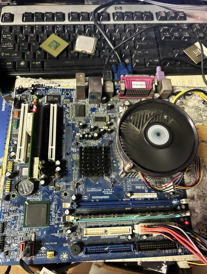 Intel PD965 SL9AN 4M 1066MHz LGA775 CPU High collection value - Image 4 of 4