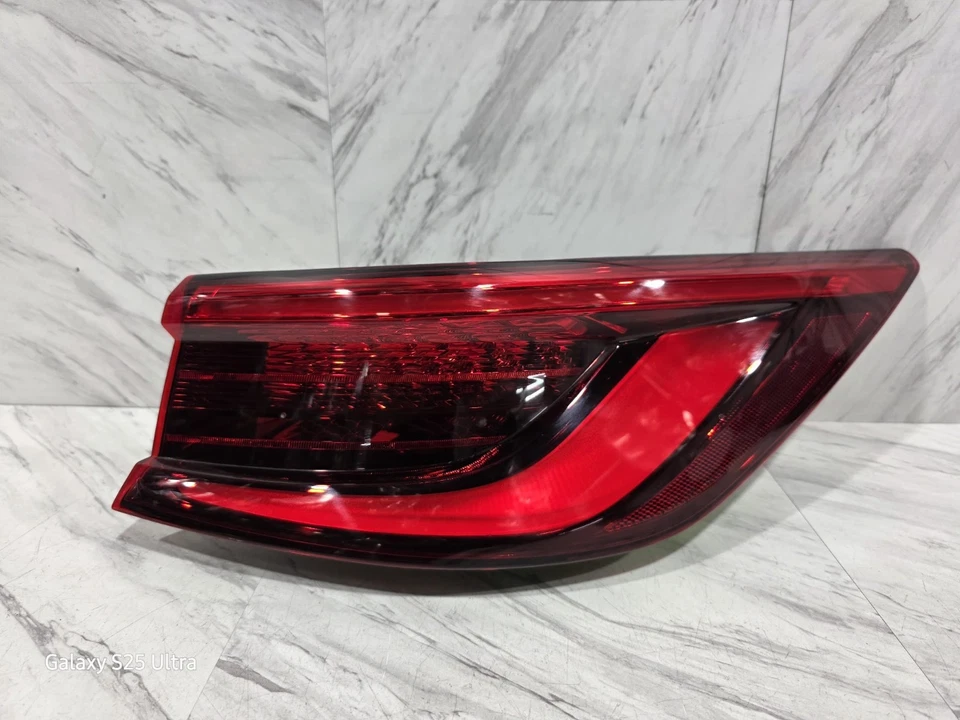 Luz trasera exterior Infiniti QX50 2019-2023 OEM LADO DERECHO DEL PASAJERO LED 265505NA0A Foto 3 de 4