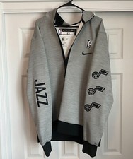 Elijah Hughes Game Worn Pregame Hoodie 2021-2022; Utah Jazz/Syracuse - Size XLT