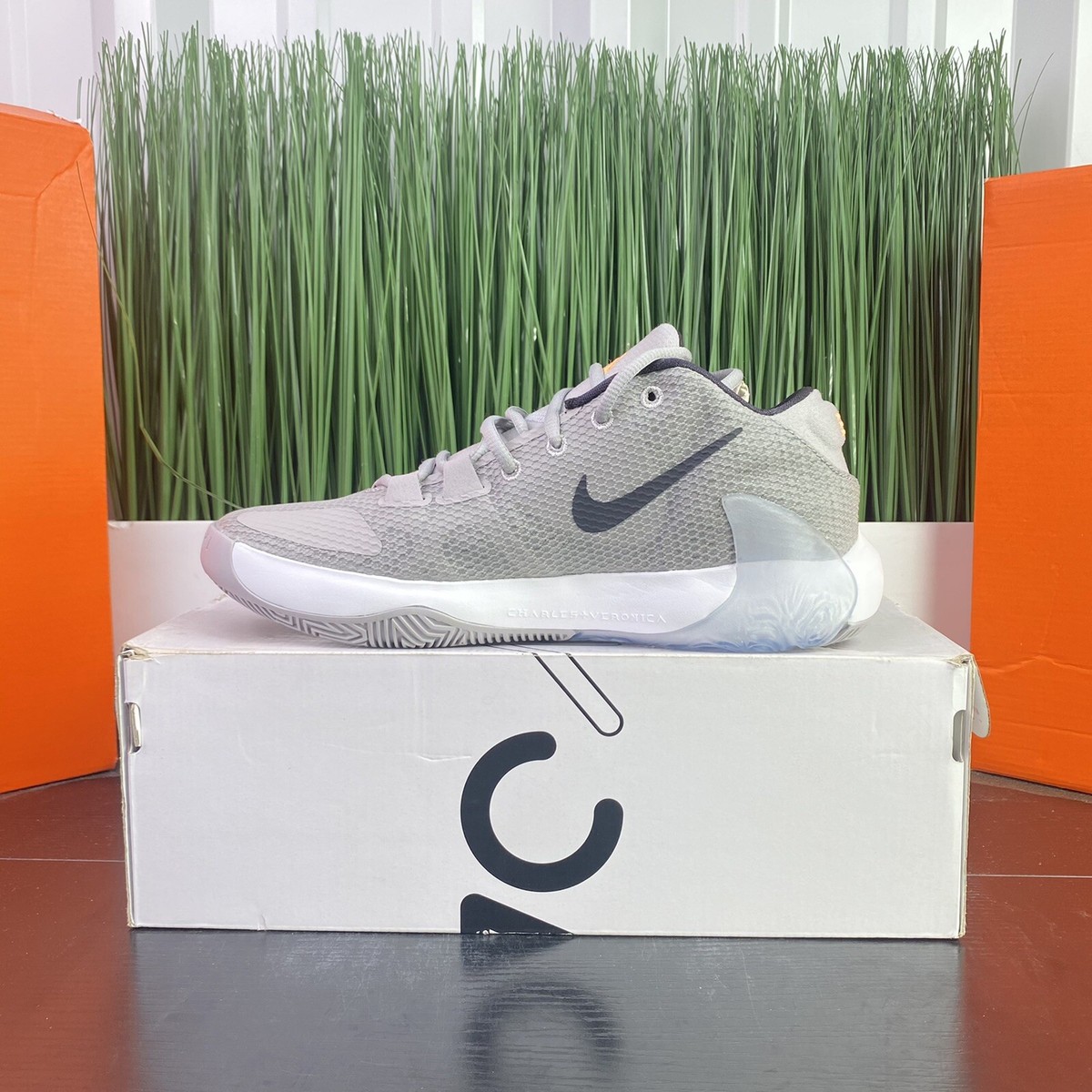 RARE Nike Zoom Freak 1 Mens Basketball Shoes Atmosphere Grey